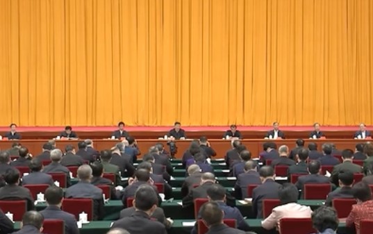 10月14日，中共召開人大工作會議，習近平談領導層能否「有序更替」。（影片截圖）