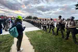 特朗普2.0首年 美打擊非法移民成果顯著