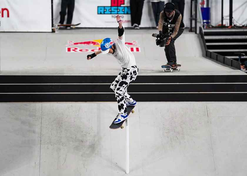 國際滑板賽 14歲日本小將獲女子組冠軍（多圖）