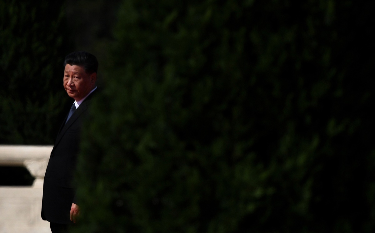 2020年9月30日，習近平在北京天安門廣場的向紀念碑獻花圈活動中。（Noel Celis/AFP via Getty Images）