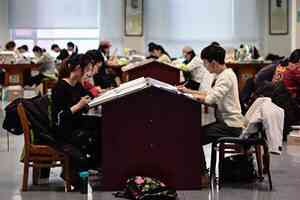  河北一高校董事長捲款潛逃 學校破產重整