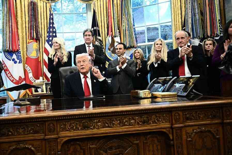 特朗普：若關稅案被裁定違法 美將面臨經濟災難