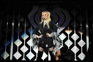 Britney Spears涉醉駕遭逮 車內搜到疑似毒品