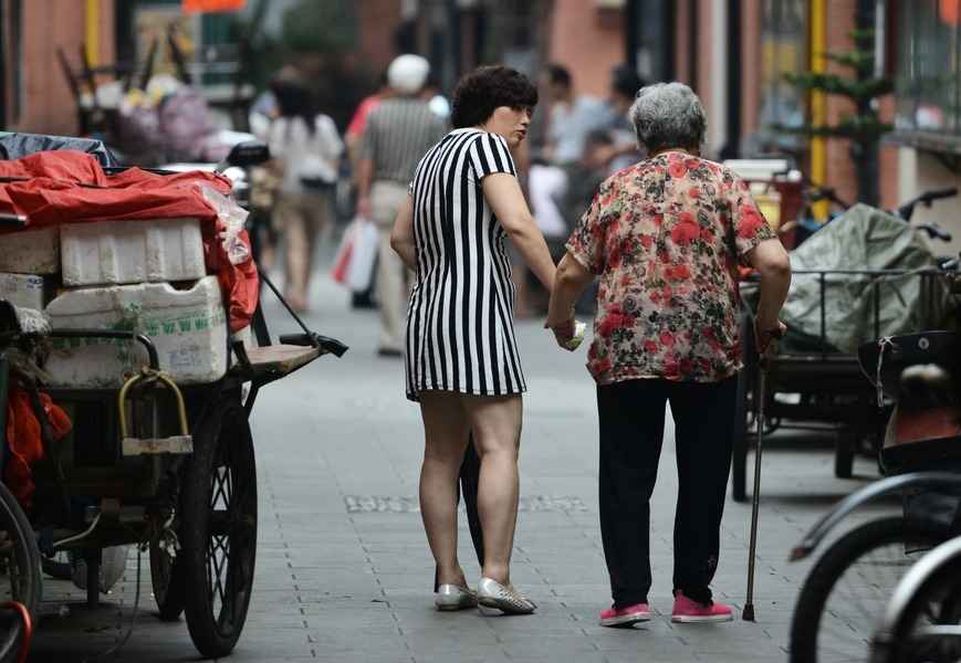 專家揭露中共謊報數據 中國經濟超不過美國