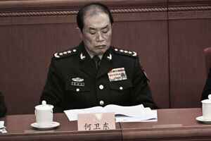 王友群：中央軍委副主席何衛東哪裏去了？