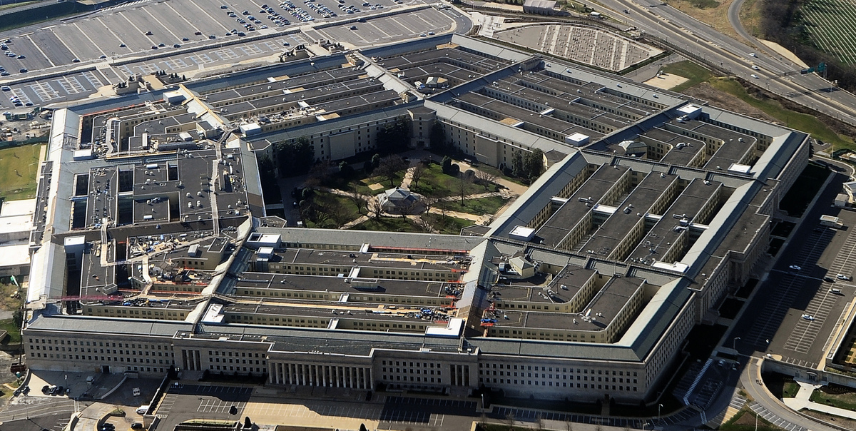 周一（1月14日），美國五角大樓發表《中國（中共）全球擴張對美國防務影響評估》報告，詳述了中共通過軍事和非軍事手段，擴大其在全球的影響力，以及國防部的應對方案。（/AFP/Getty Images）