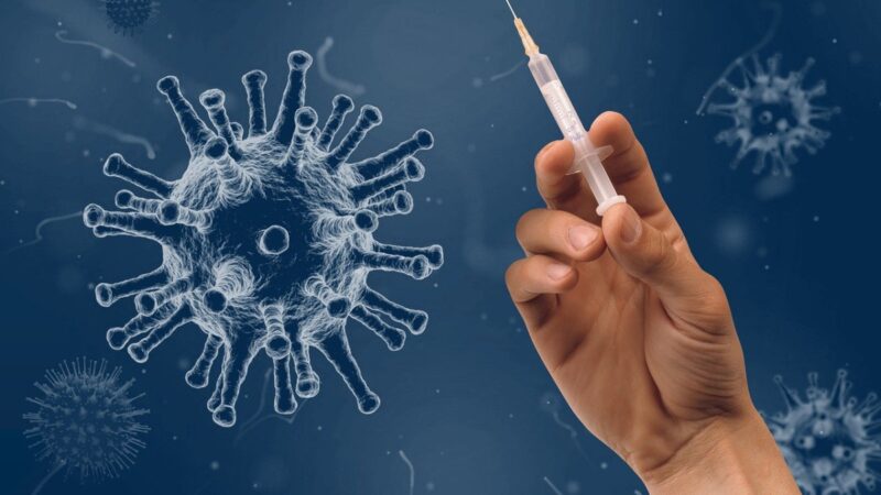 注射中共病毒（俗稱武漢病毒、新冠病毒、COVID-19）疫苗（示意圖）。（pixabay.com）