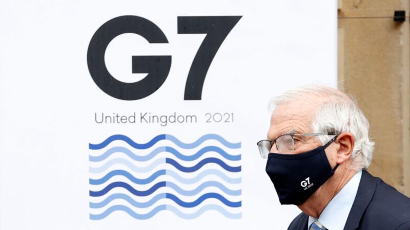圖為5月5日，G7國家外長會議的標誌。（Adrian Dennis - WPA Pool/Getty Images）