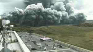 日本阿蘇火山噴發 煙灰衝高3500米