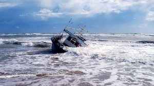 中國風電工程船沉沒 多人失蹤 救助通報被刪