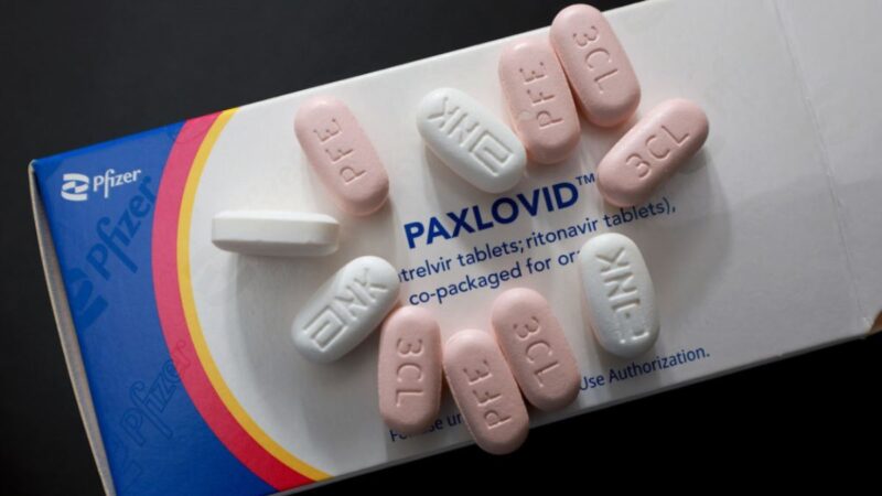 資料圖。美國輝瑞公司生產的抗疫口服藥 Paxlovid 。（Joe Raedle/Getty Images）