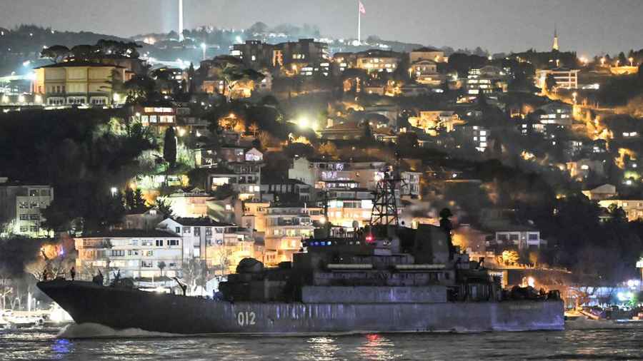 俄羅斯黑海海軍基地遇襲 大型登陸艦受損
