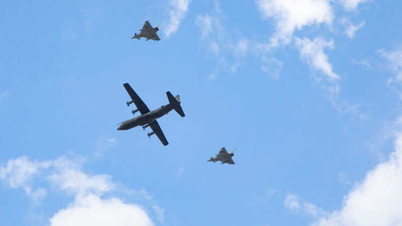 英國空軍加強黑海飛行 保護糧船安全通行