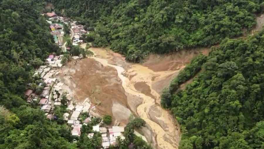 菲南土石流掩埋民宅巴士 增至11死110人失蹤