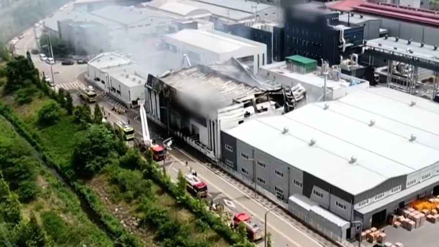 南韓鋰電池廠大火難撲滅 至少7傷19人受困