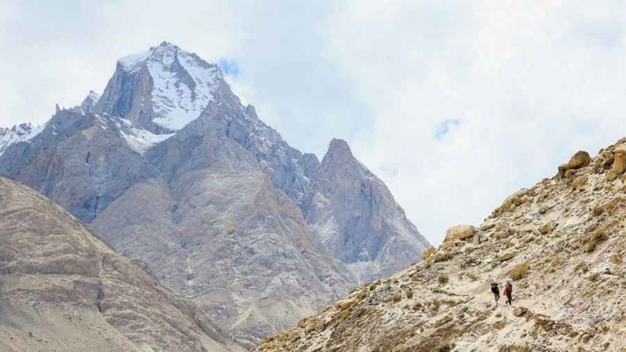 挑戰世界第2高峰 日本兩登山家失足滑落生死未卜