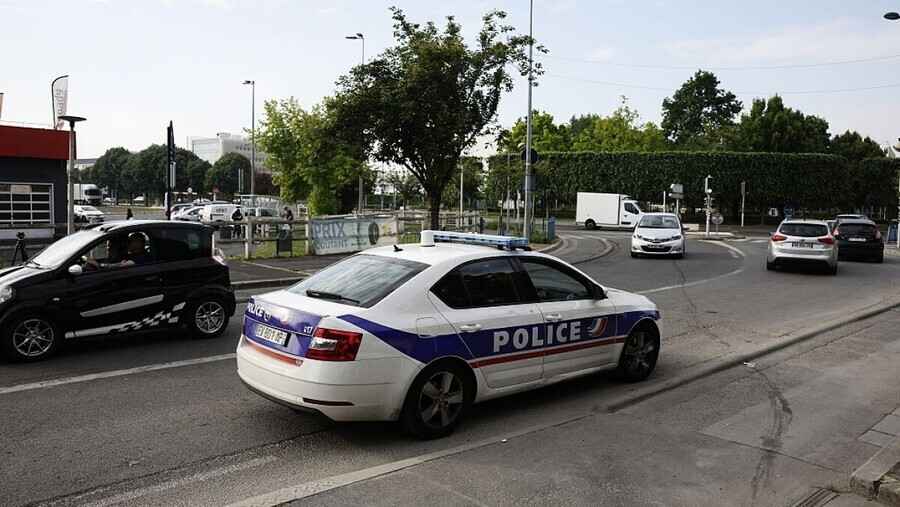 法警方破獲中國人販組織 上百負債女被迫遊走各城賺皮肉錢