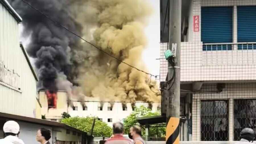 宜蘭烤漆廠火警 傳出爆炸聲 火勢撲滅無人傷