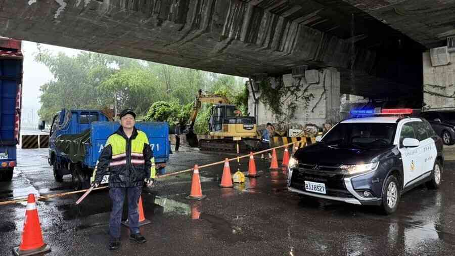 高雄雨量破300毫米撤2007人 67條土石流紅色警戒（影片）