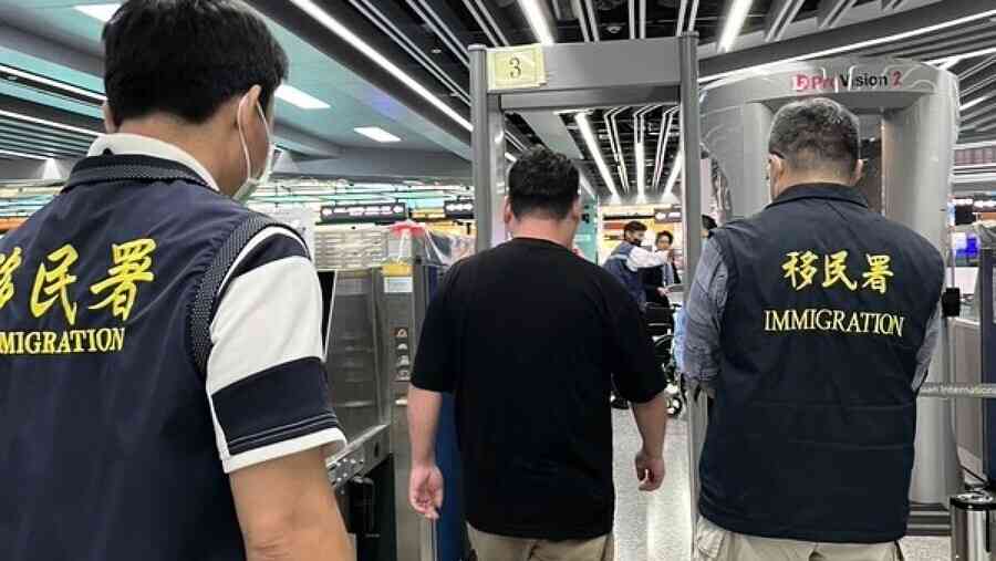 日籍男持五星旗在西門町拍不當影片 遭驅逐出台灣