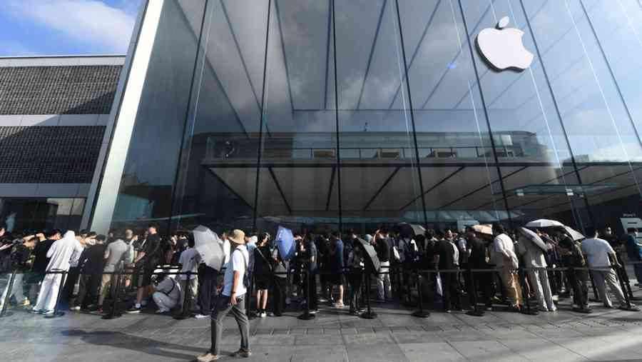 iPhone 17中國開賣 北京、上海旗艦店大排長龍（組圖）