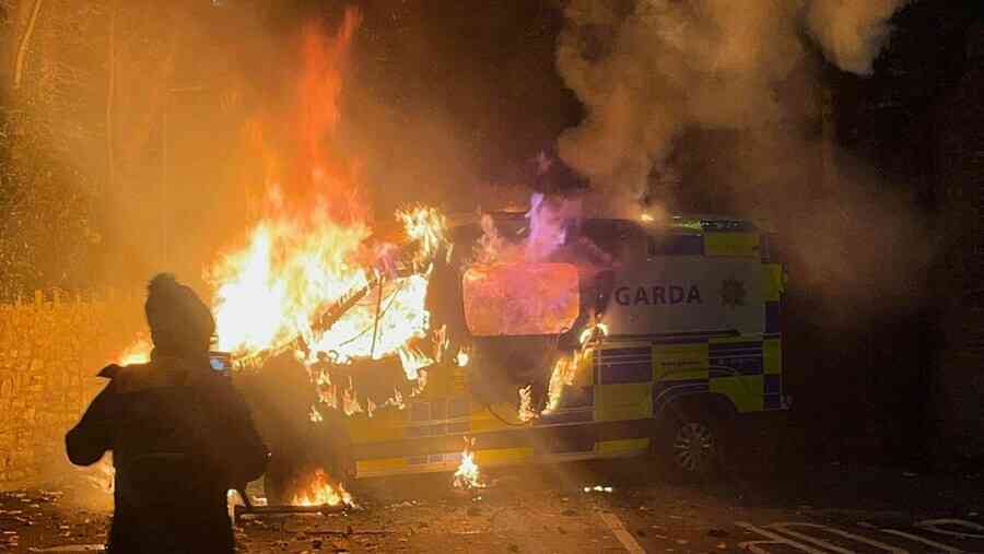 女童遭性侵引發反移民示威 愛爾蘭爆發警民衝突