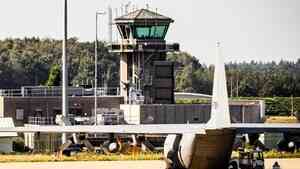 無人機現蹤 荷蘭空軍試圖擊落 機場航班一度暫停