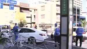 東京男偷車衝上行人路釀1死11傷 棄車逃離現場