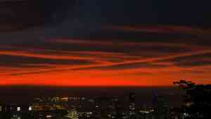 廣州、深圳驚現血色天空 有何預兆?(組圖/影片)