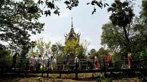 柬埔寨宣布「中國公民免簽」 陸網驚嚇:度假還是渡劫