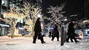 韓國首爾今年第一場雪 連環車禍頻傳