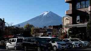 富士山封山 中國人違規又叫救援 日本民眾籲嚴懲