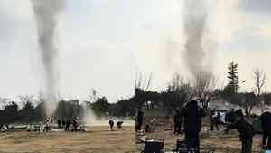 成都突發罕見「龍捲風」 市民捲入卻無大礙（多影片）