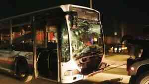 阿富汗小型巴士偏離路線墜谷 至少15人喪命