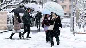 日本持續大雪已釀46死558傷 日本海沿岸交通混亂