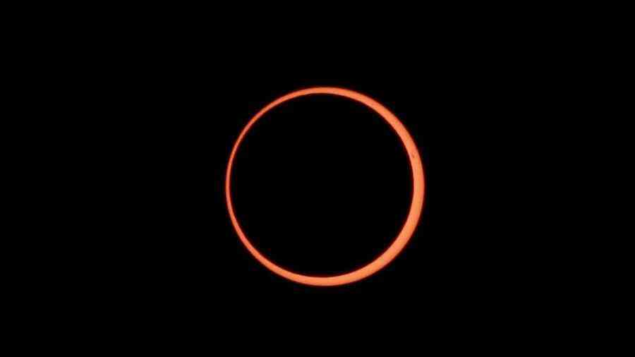 火馬年初一 「火環」日食登場  少數人能看到