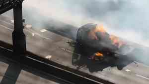 智利貨車失控爆炸釀6死 震撼驚悚畫面曝光