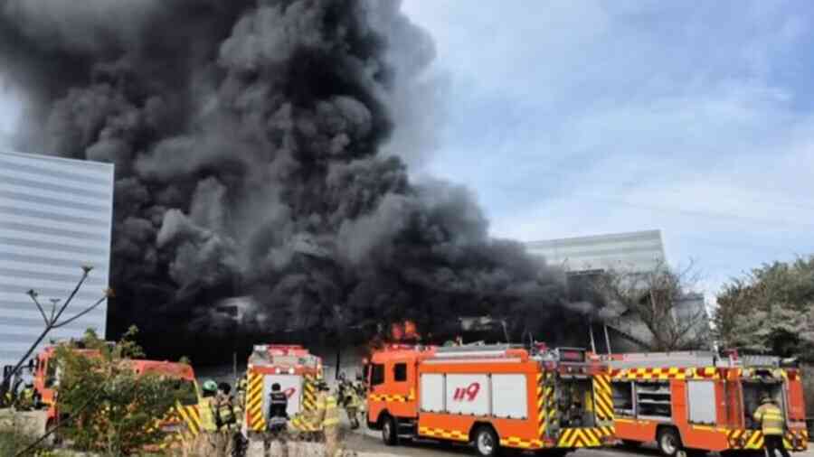 韓國莞島海鮮加工廠火災 2名消防隊員遇難