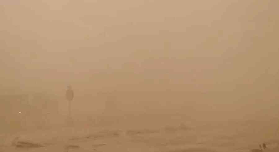 新疆多地遭沙塵暴襲擊 天昏地暗 畫面恐怖（多影片）