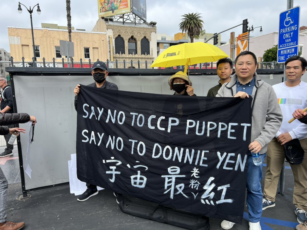 奧斯卡2023｜無視10萬人聯署 甄子丹爭議聲中亮相頒獎禮