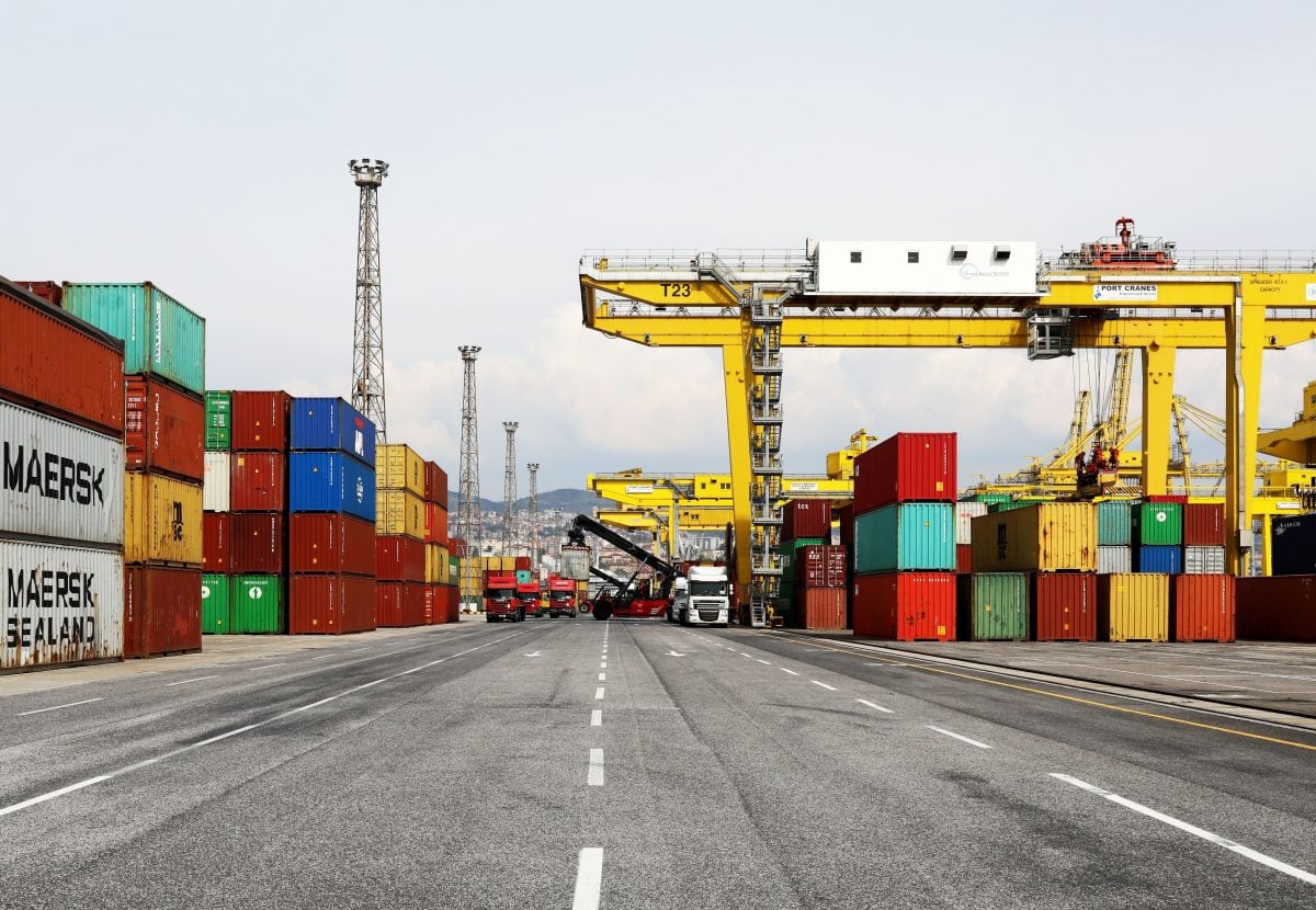 2019年4月2日，意大利的里雅斯特新港的七號碼頭，正在裝卸貨櫃。歷史名城的里雅斯特正準備向中國開放其新港口，意大利成為第一個簽署中共「一帶一路」基礎設施項目的七國集團國家。（Marco Di Lauro/Getty Images）